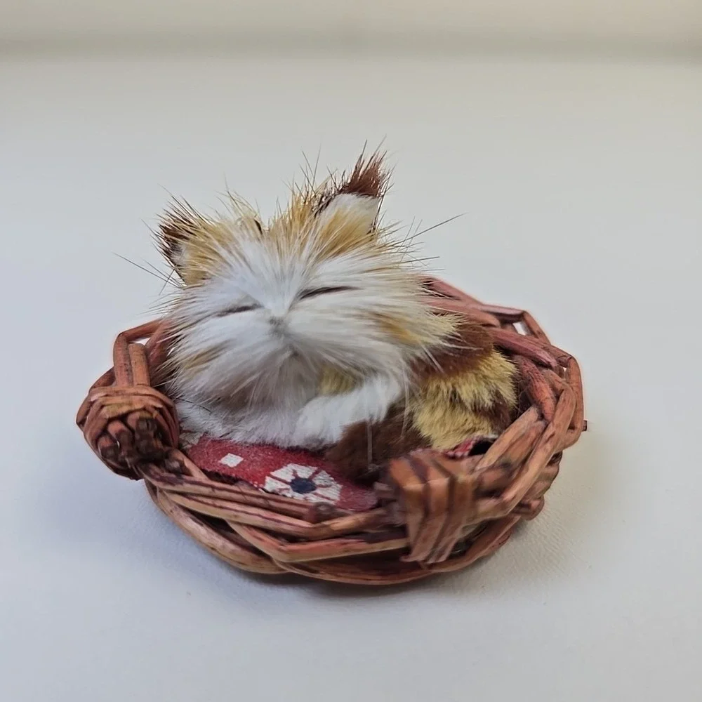 Miniature Cat Kitten in Wicker‎ Basket Real Fur & Chalkware Scottish Terrier